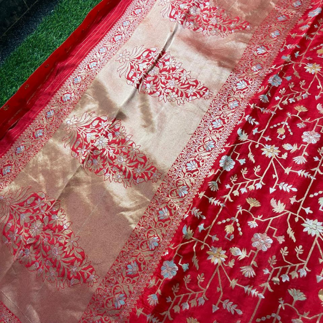 Elegant Munga Crepe Silk Saree with Designer Border