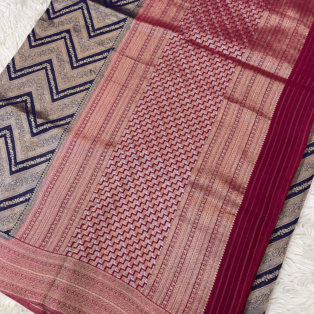 Brocade Navi Blue Colour Saree In Zig-Zig Pattern With Rich Pallu In Wedding Collections